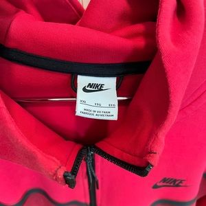 Nike Tech zip up fleece, size XXL, color pink berry.